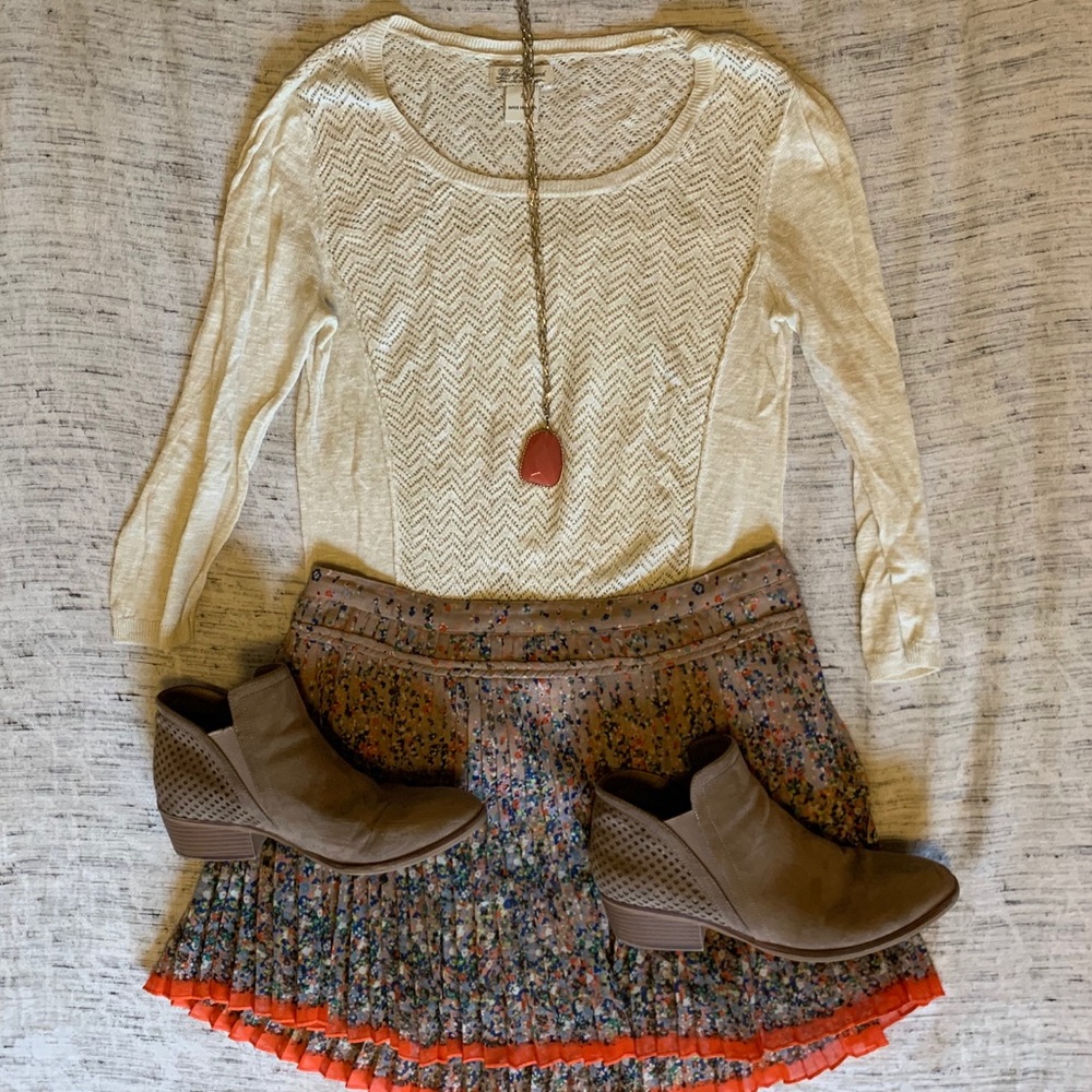 Lucky Brand cream sweater with button down back